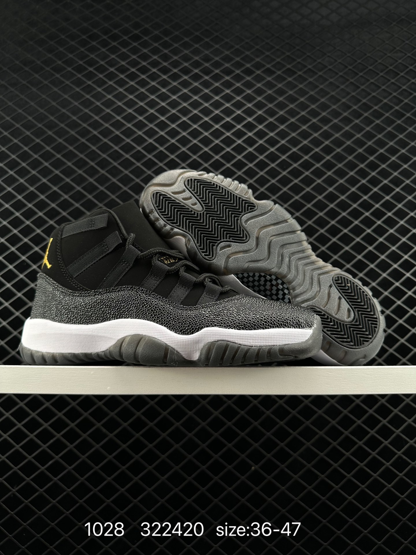 Nike Air Jordan 11 Retro Low LE